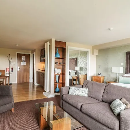 Apartment 8 *